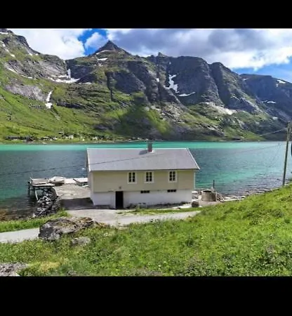 Holiday home Rorbu Vestersia I Skjelfjord *