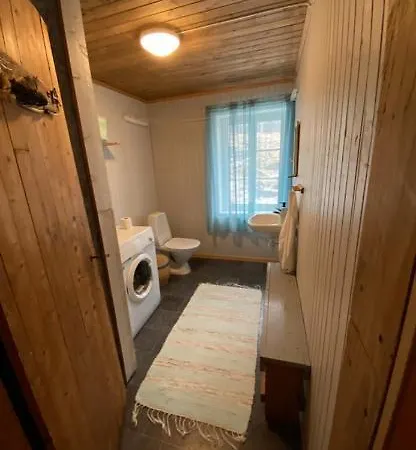 Holiday home Rorbu Vestersia I Skjelfjord *